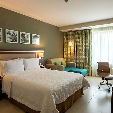 Hampton Inn By Hilton מרידה מראה חיצוני תמונה
