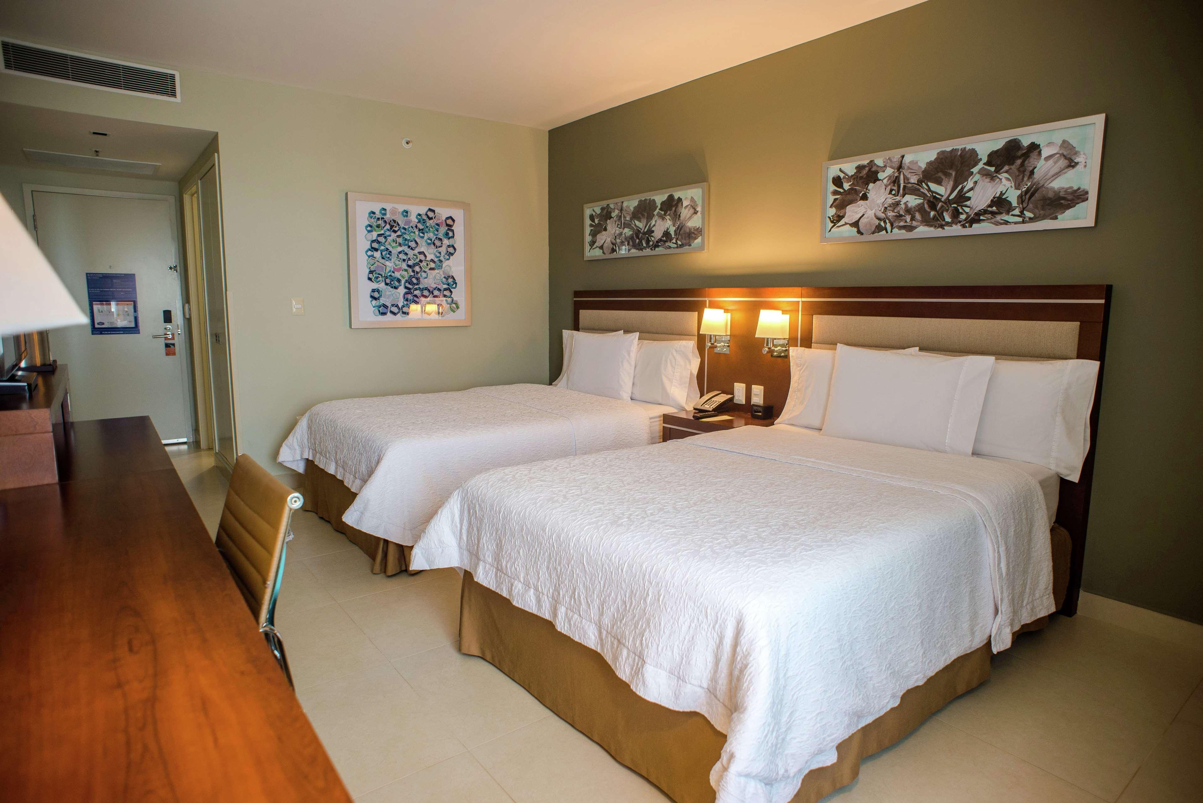Hampton Inn By Hilton מרידה מראה חיצוני תמונה