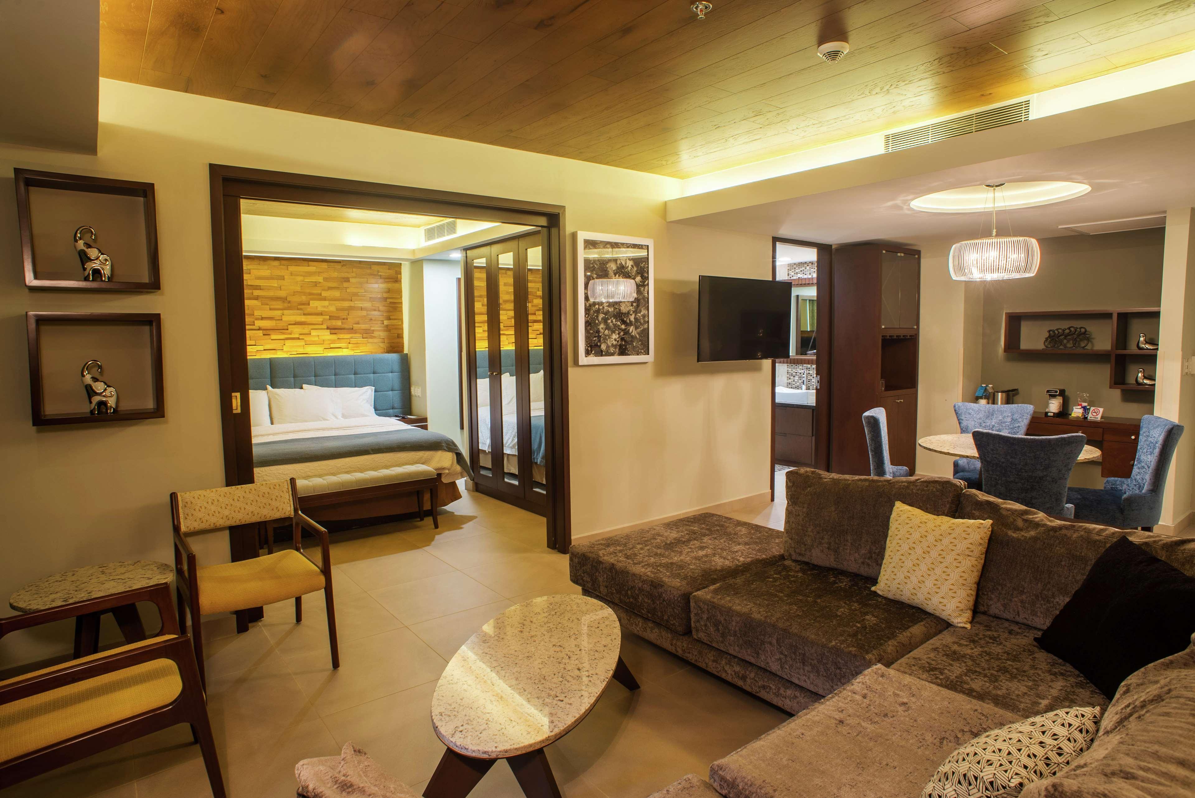 Hampton Inn By Hilton מרידה מראה חיצוני תמונה