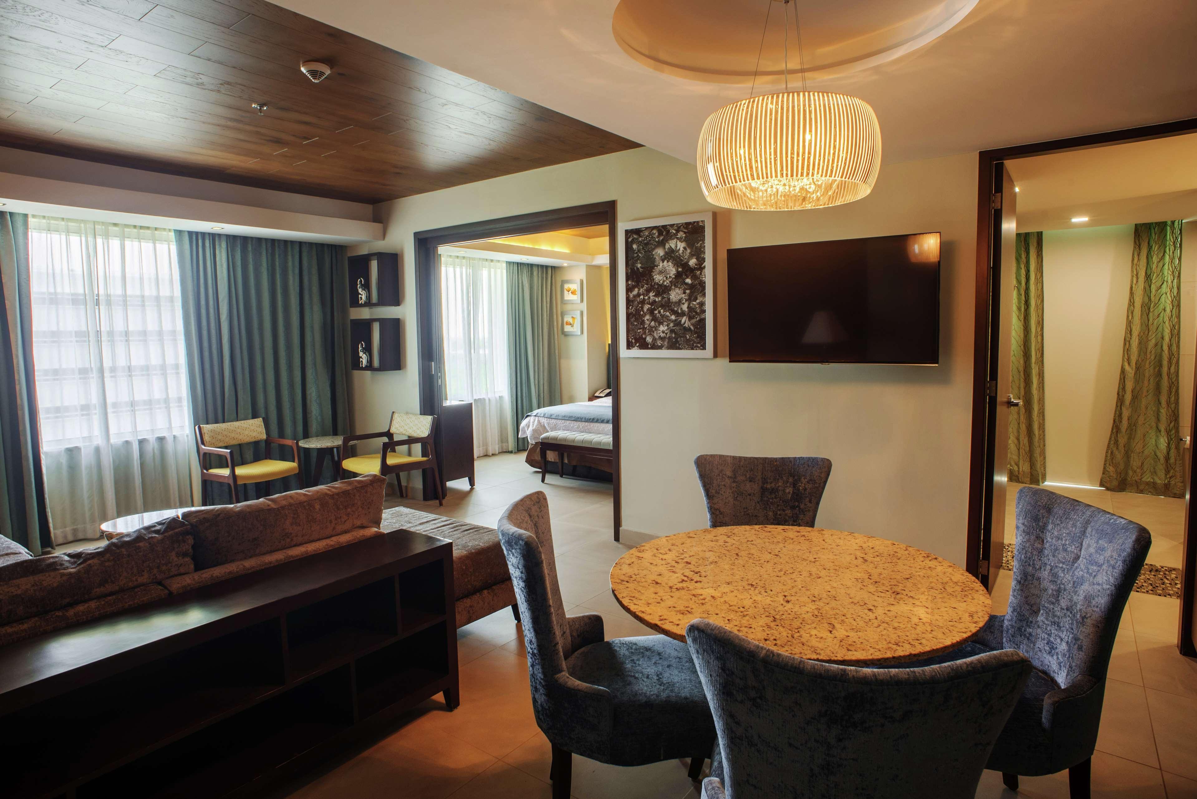 Hampton Inn By Hilton מרידה מראה חיצוני תמונה