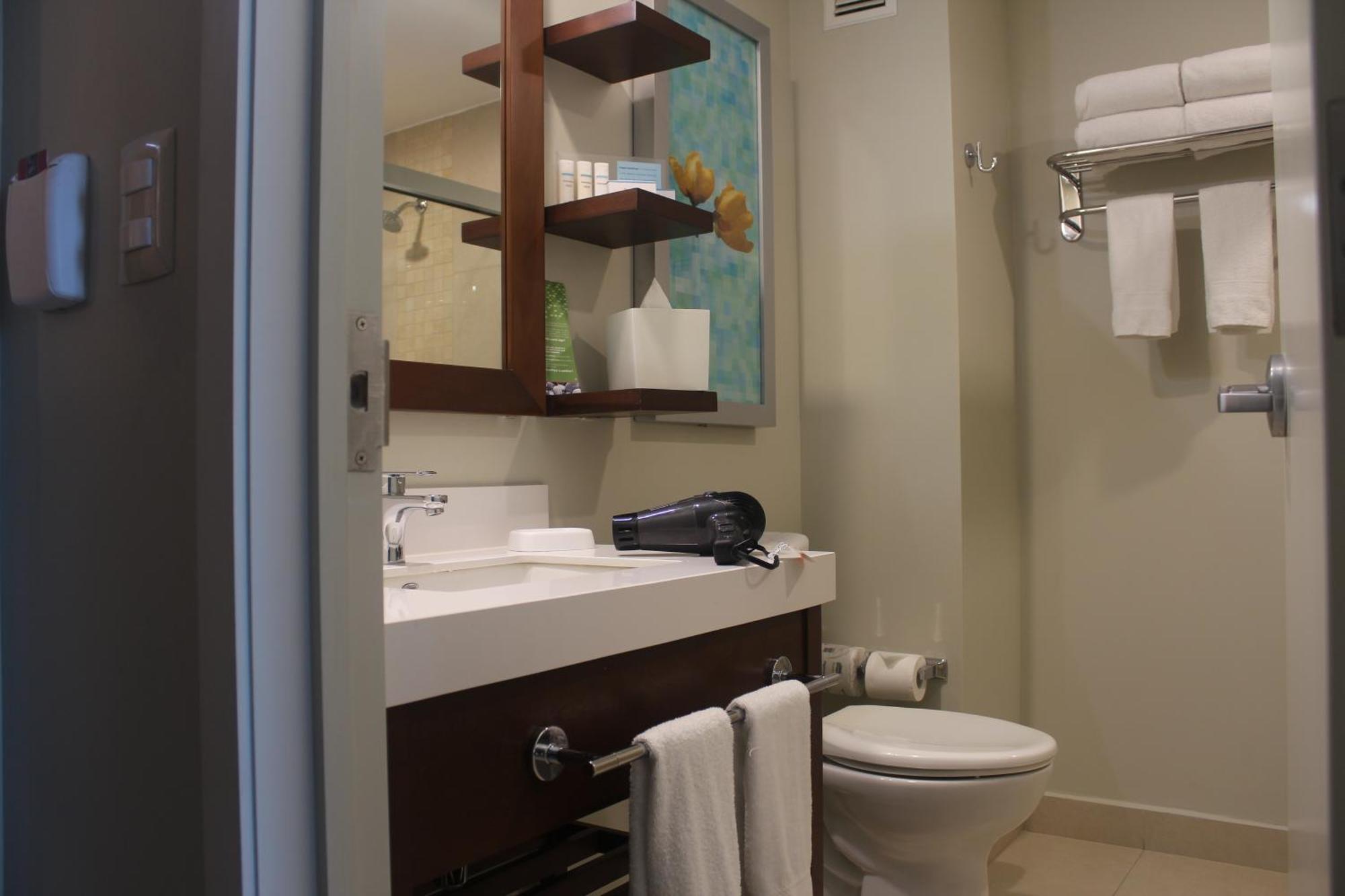 Hampton Inn By Hilton מרידה מראה חיצוני תמונה