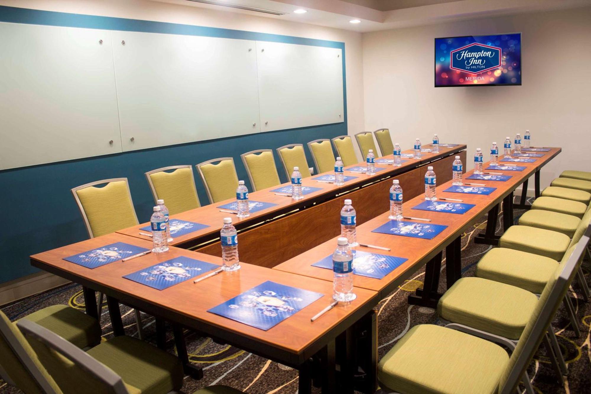 Hampton Inn By Hilton מרידה מראה חיצוני תמונה