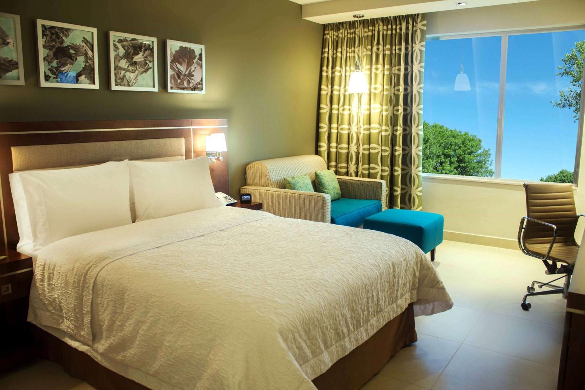 Hampton Inn By Hilton מרידה מראה חיצוני תמונה