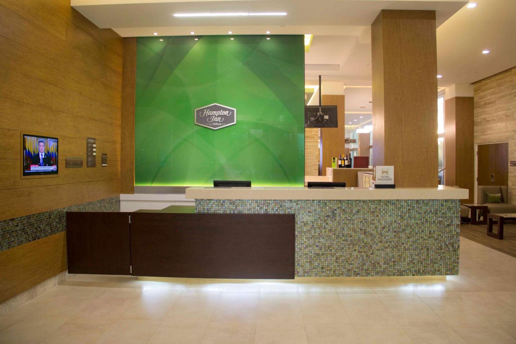 Hampton Inn By Hilton מרידה מראה חיצוני תמונה
