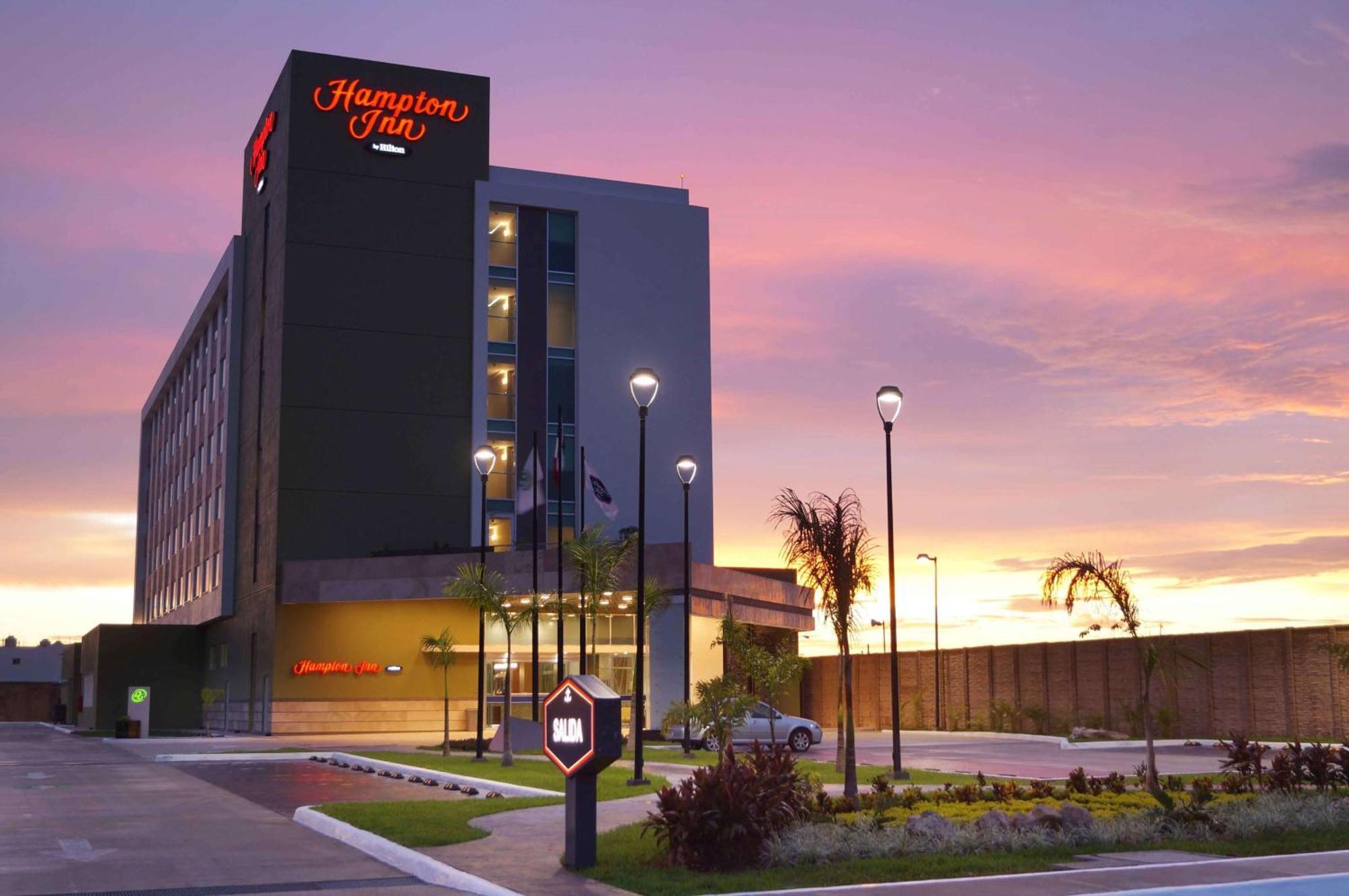 Hampton Inn By Hilton מרידה מראה חיצוני תמונה