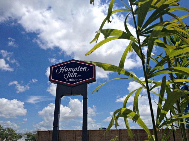 Hampton Inn By Hilton מרידה מראה חיצוני תמונה