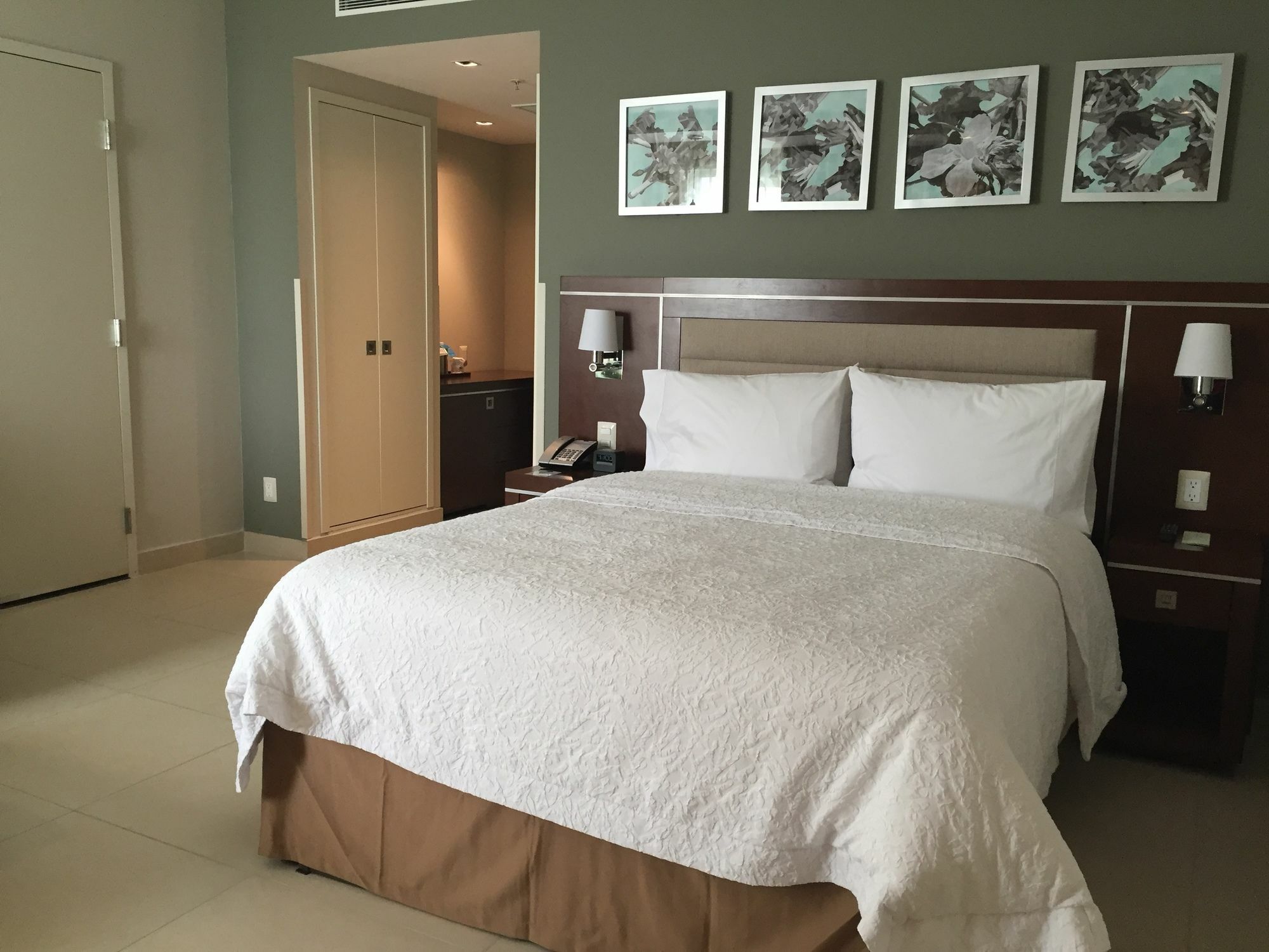 Hampton Inn By Hilton מרידה מראה חיצוני תמונה