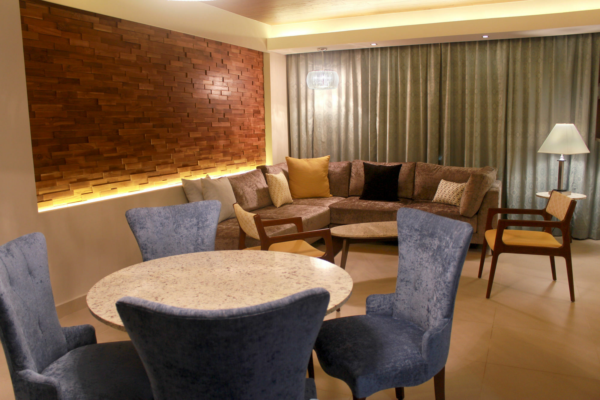 Hampton Inn By Hilton מרידה מראה חיצוני תמונה